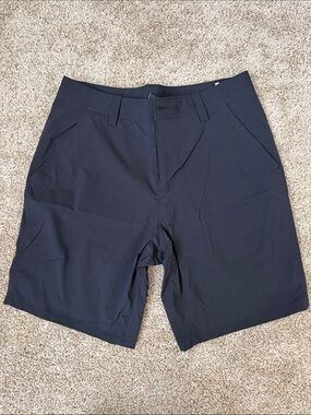 Under Armour Men's Black Flat Front Performance Shorts